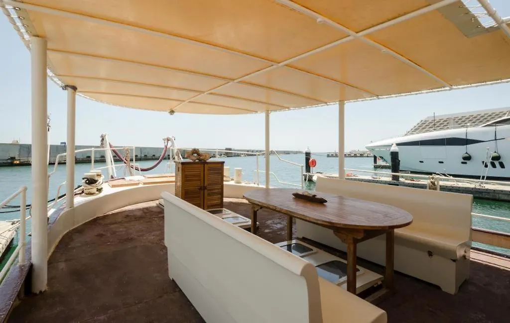 Unic Boat In Old Harbour Hotel Palamós